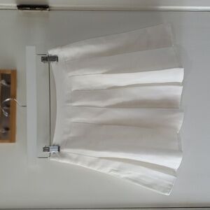 Womens white pleated skort size S side zip closure built-in shorts